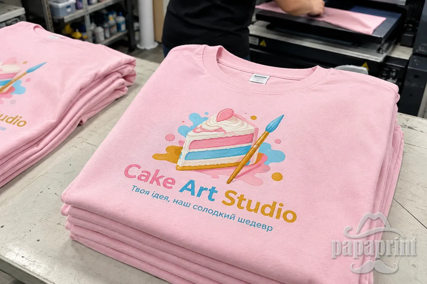 Футболка Cake Art Studio з яскравим прямим DTG друком від PapaPrint