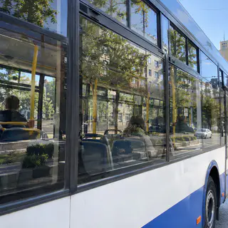 Бронеплівка 12 mil на боковому склі транспорту (ілюстрація)