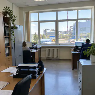 Адмінкорпус: захисна плівка на вікна - заводи й енергетика (ілюстрація)